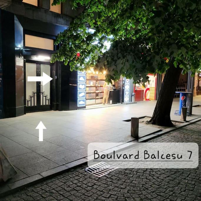 Anastasia Balcescu Apart 2 Self Check Code In From 2Pm Only Microwave Bucarest Exterior foto